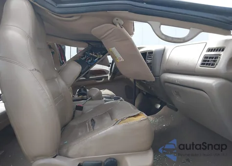 2001 Ford Excursion Limited from USA, damaged, VIN 1FMSU43F71EA71507